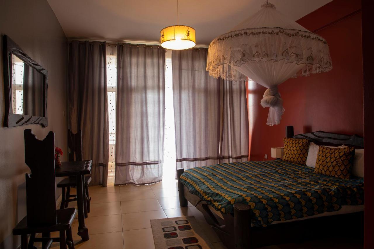 גיסני Hakuna Matata Lodge מראה חיצוני תמונה
