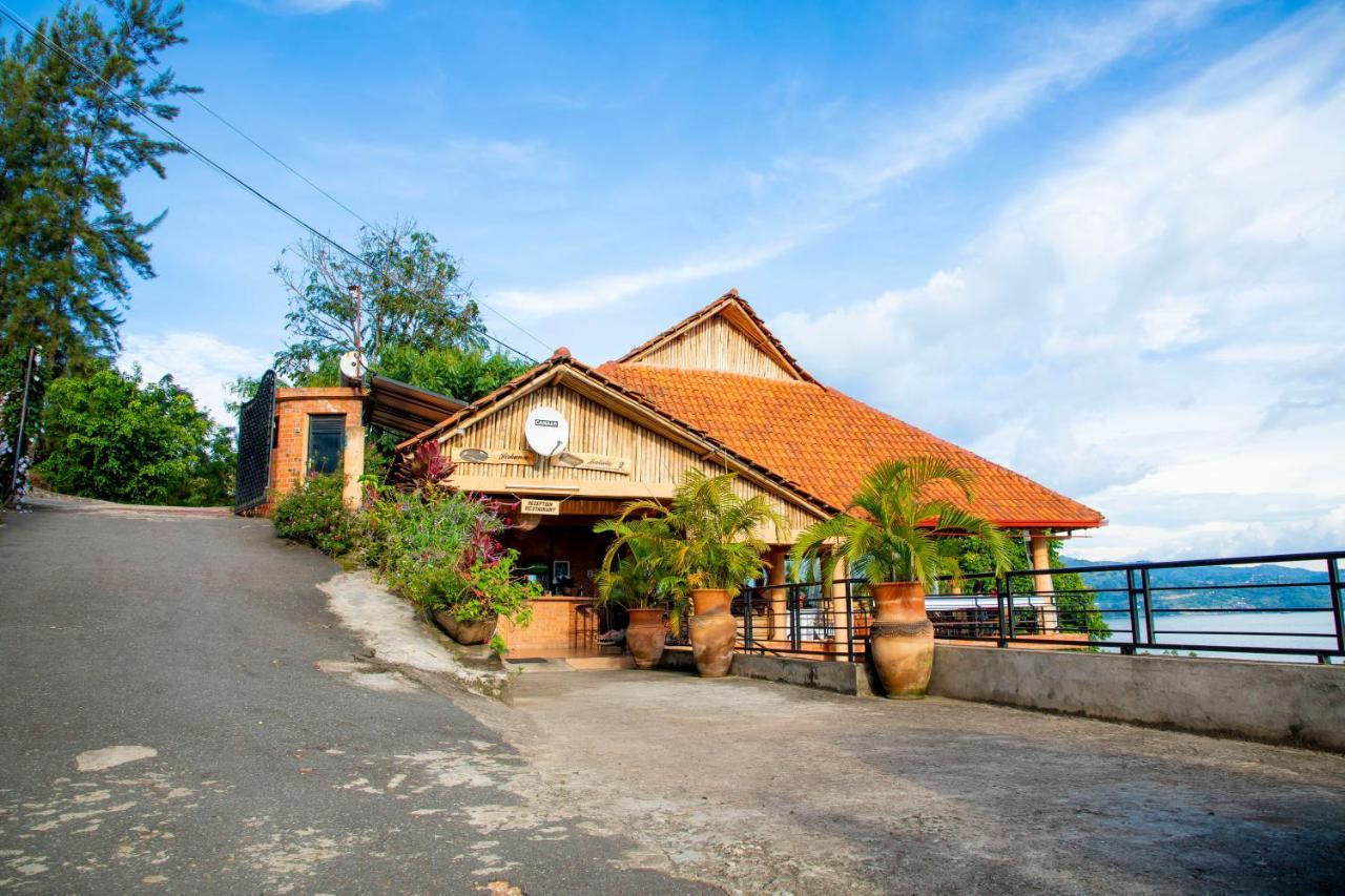 גיסני Hakuna Matata Lodge מראה חיצוני תמונה