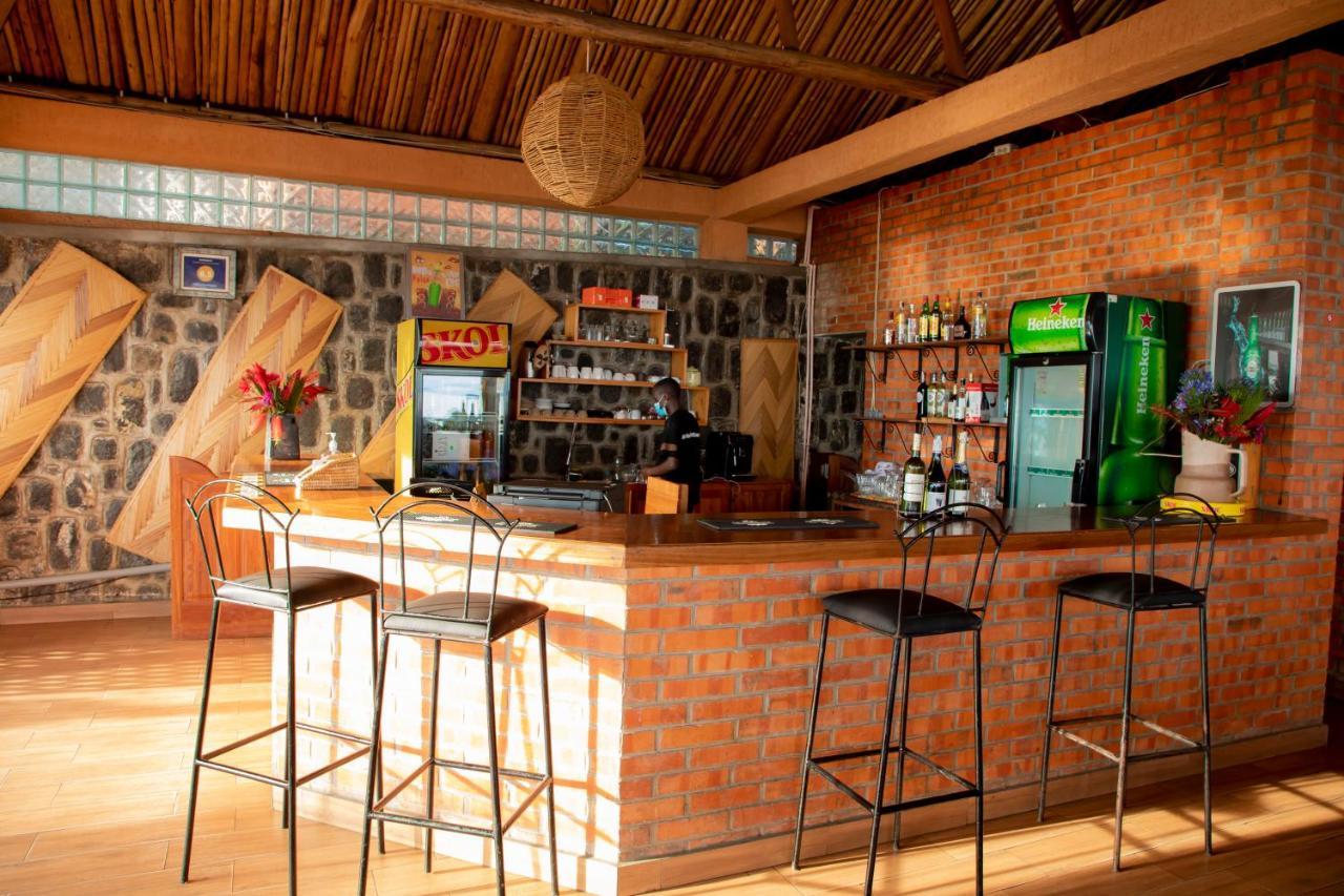 גיסני Hakuna Matata Lodge מראה חיצוני תמונה