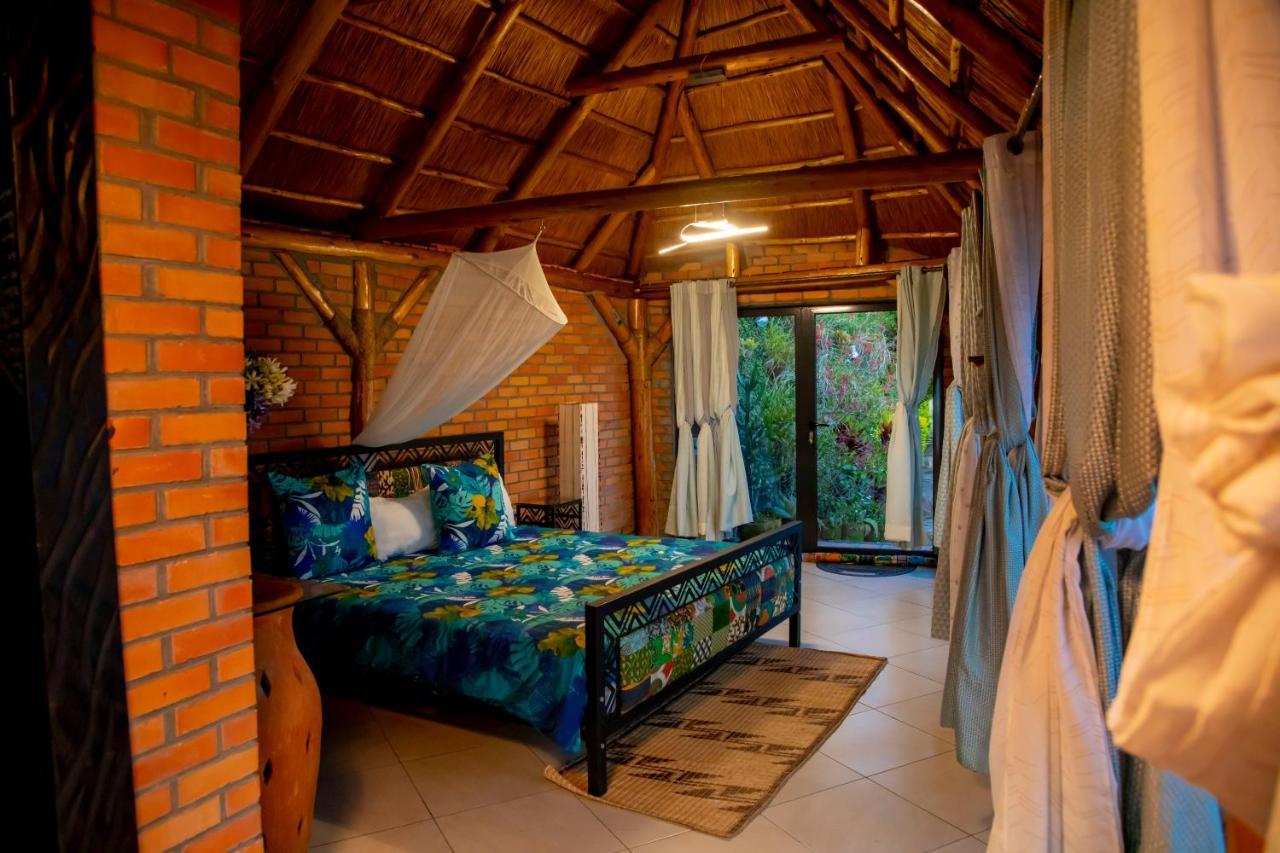 גיסני Hakuna Matata Lodge מראה חיצוני תמונה