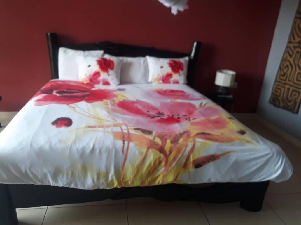 גיסני Hakuna Matata Lodge מראה חיצוני תמונה
